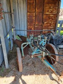 Aratro bivomero Angeloni AU60 + 2 monovomero