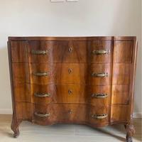 Comò veneziano in noce