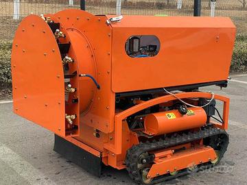 trinciaerba radiocomandato con atomizzatore