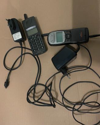 SET DI 2 TELEFONI ERICSSON S868 E MITSUBISHI TRIUM