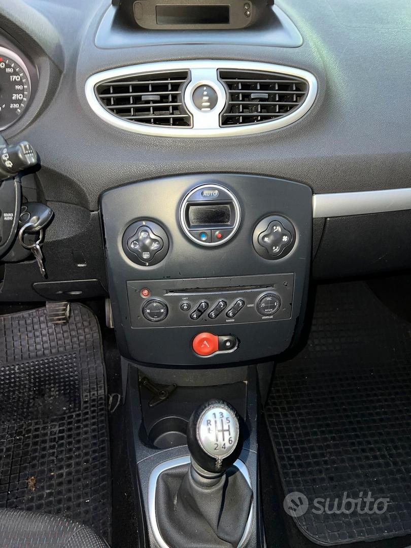 Subito - AUTO PARISI SRL - Renault Clio 1.5 dCi 105CV 5 porte Dynamique -  Auto In vendita a Napoli