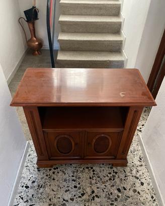 Mobile in legno vintage con ante