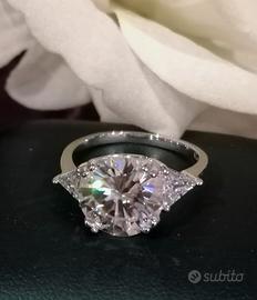 anello in argento con moissanite da 5 carati 