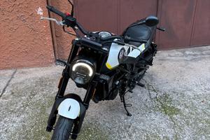 Benelli Leoncino 250 - 2024