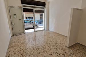 Via Olevano Locale Commerciale