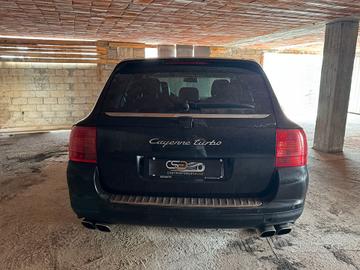 PORSCHE CAYENNE TURBO PRIMA SERIE-500 CV