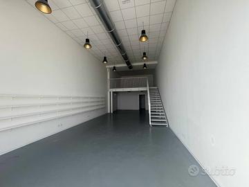 Caratteristico ufficio/negozio di mq.140