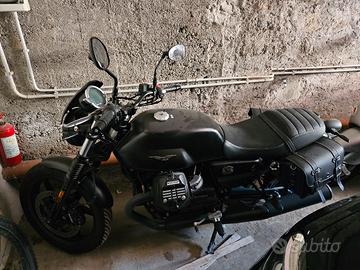 Moto Guzzi V7 850 del 2024