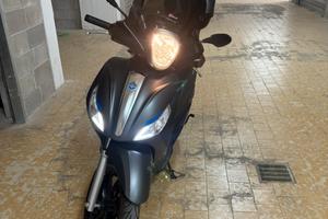 Piaggio madley 125