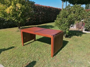 Tavolo da giardino 