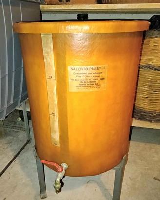 Contenitore silos vetroresina per vino olio acqua