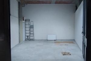 Garage Ampio e Ristrutturato - Via Italo Svevo 39