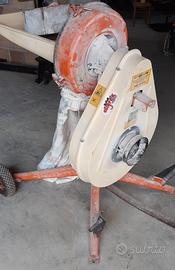 Mulino per macinare cereali e farine