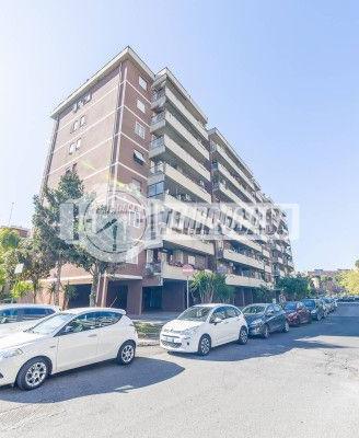 TRILOCALE AMPIO CON TERRAZZO - COLLI ANIENE