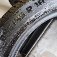 Gomma pneumatico Vredestein 245 45 18