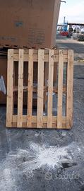 bancale in legno 105 * 125 perimetrale usato