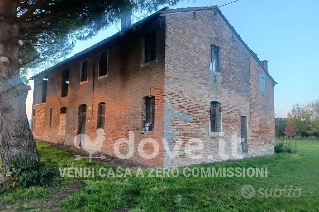 Villa di 178 m² con più di 5 locali a Conselice - Vista 2