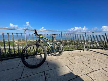 Mountain Bike MTB Merida Big9 in carbonio