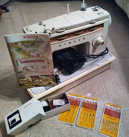 Macchina da cucire Singer 518 con accessori