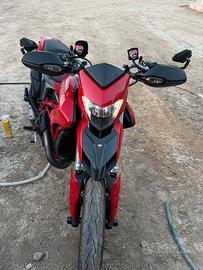Ducati hypermotard 821