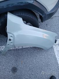 Parafango anteriore Dacia Duster lato DX