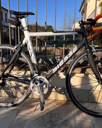 BICI DA CORSA IN CARBONIO