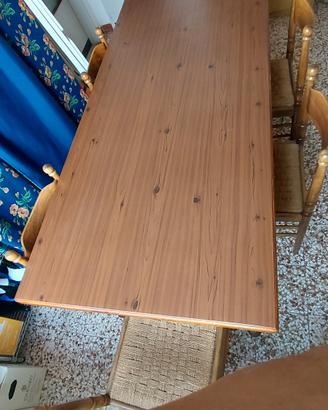 tavolo con sedie