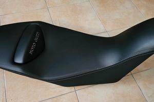 Sella Guzzi V85TT 2025