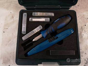 "Multi cutter e raschietto"