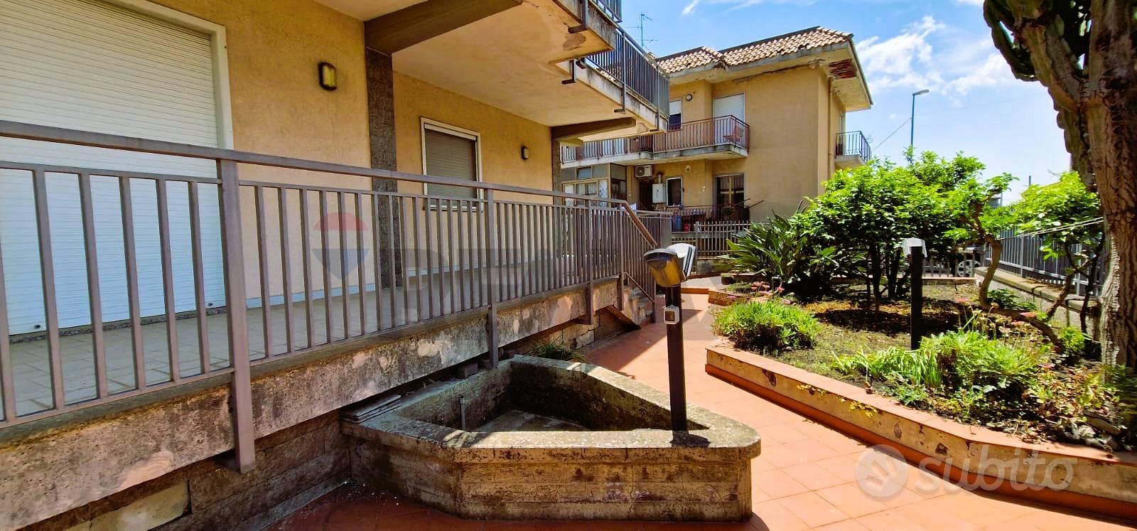 Casa – Giarre, Tagliaborsa - Altro