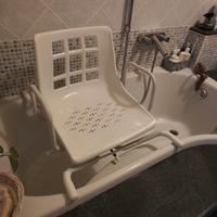 Seggiola girevole per anziani per vasca da bagno