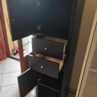 Scaffale Kallax con ante e cassetti marrone-nero