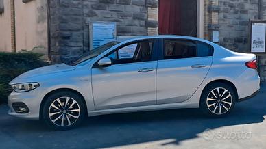 Fiat Tipo 1600cc 120cv berlina