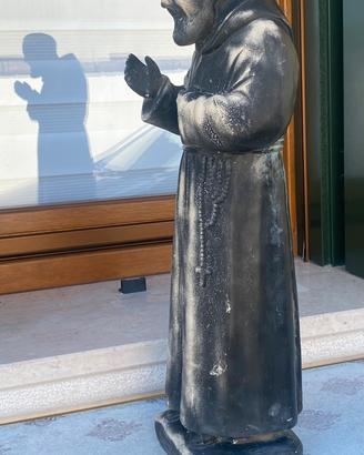 Statua in marmo di Padre Pio