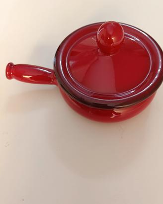 tegamino in terracotta con coperchio