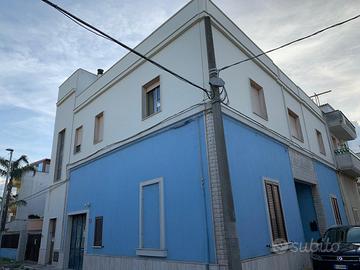 Ampio locale 1° piano ideale per abitaz. o studio