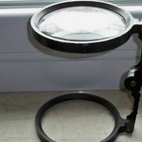 Lente da tavolo per collezionismo