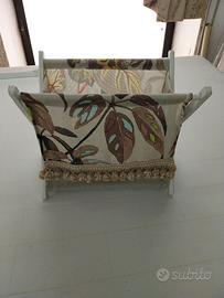 Porta riviste con tessuto Jab e passamaneria