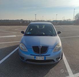 Lancia Y anche per neopatentati 