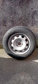 Gomme invernali su cerchi ferro 215/65 R16
