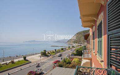ESCLUSIVO 2 LOCALI VISTA MARE