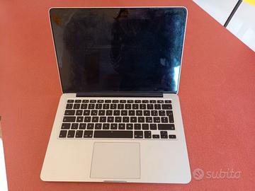MacBook Pro 2013, non funzionante per acqua.