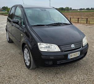 Fiat Idea 1.2 16V BlackLabel