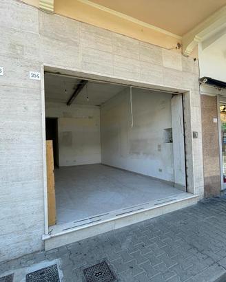 Negozio viareggio - centro - piazza mercato cavour