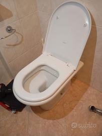 Sanitari wc con bidet 