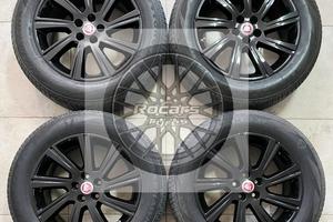 Cerchi 18 neri e pneumatici Jaguar E-Pace Evoque