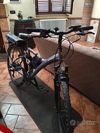 Bici a pedalata assistita Decathlon Btwin 920E