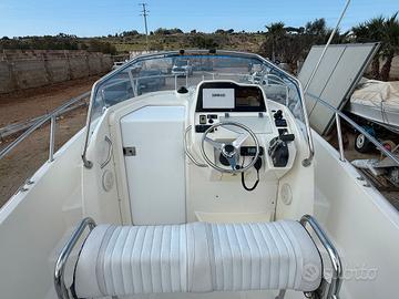 barca white shark 22.8