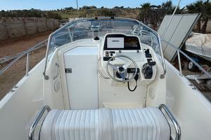 barca white shark 22.8