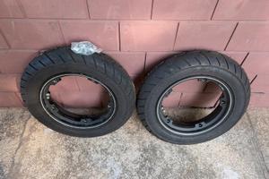 Gomme e cerchio vespa